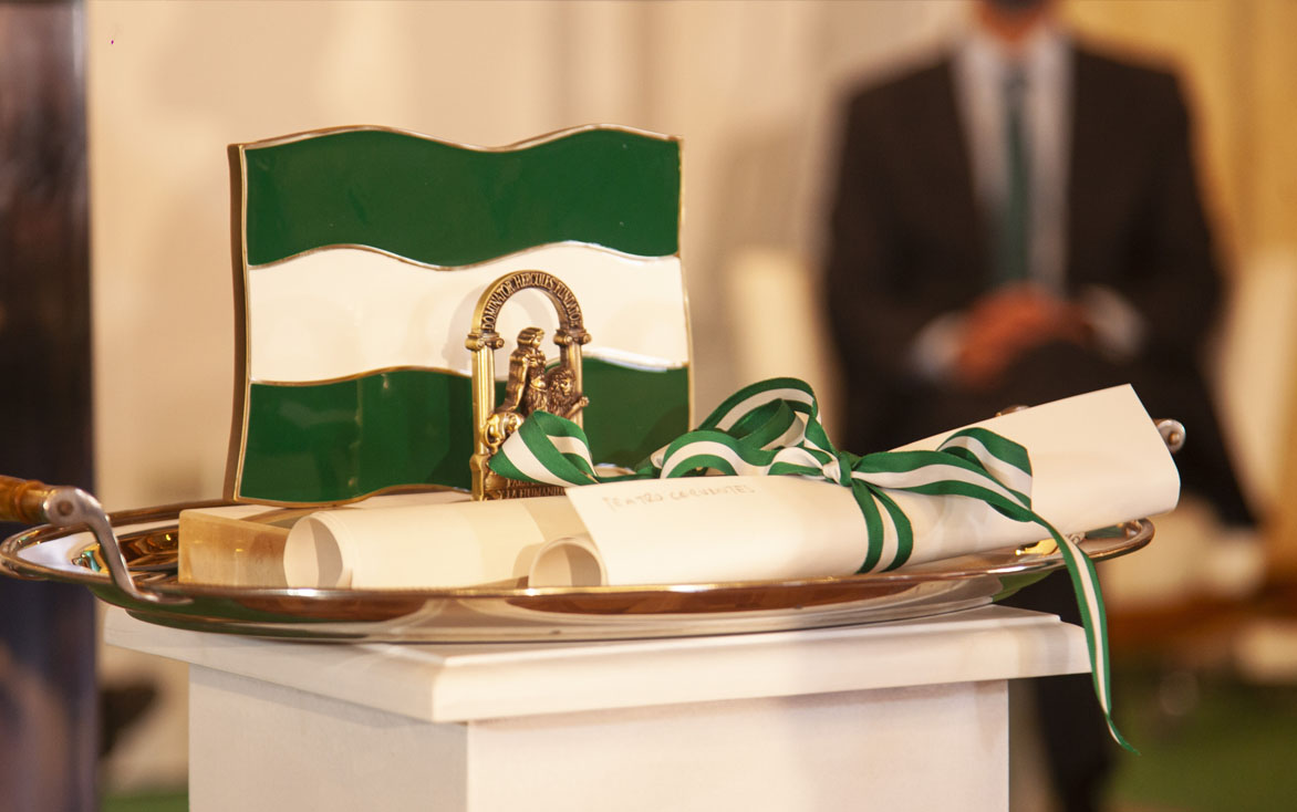 El Teatro Cervantes galardonado con la Bandera de Andalucía de las Artes