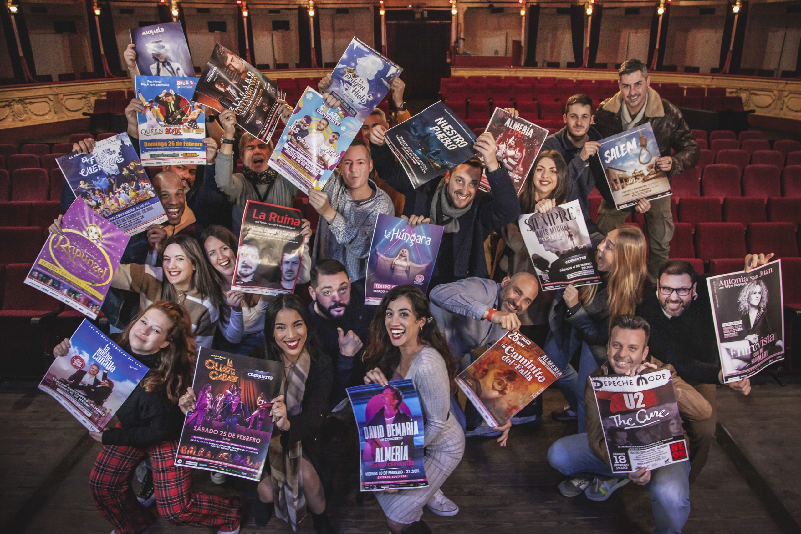 Los trabajadores del Teatro Cervantes presentan la próxima y variada programación del espacio centenario